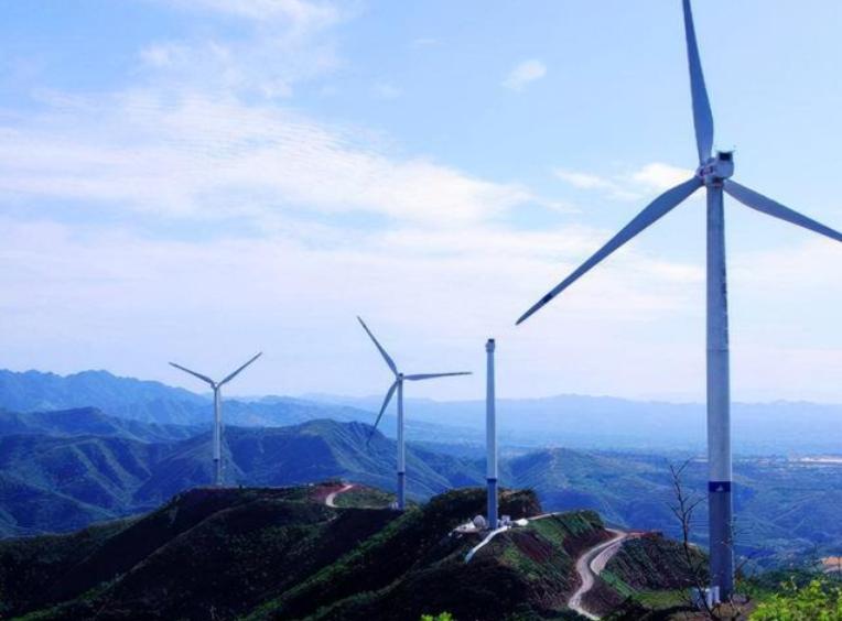 风力发电的大风车转一圈能转多少,大风车发电一圈能发多少钱