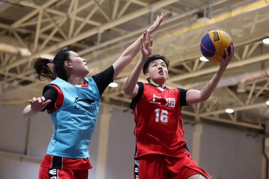 翻开2022年度印记，感谢为上海体育挥洒汗水的每个你！