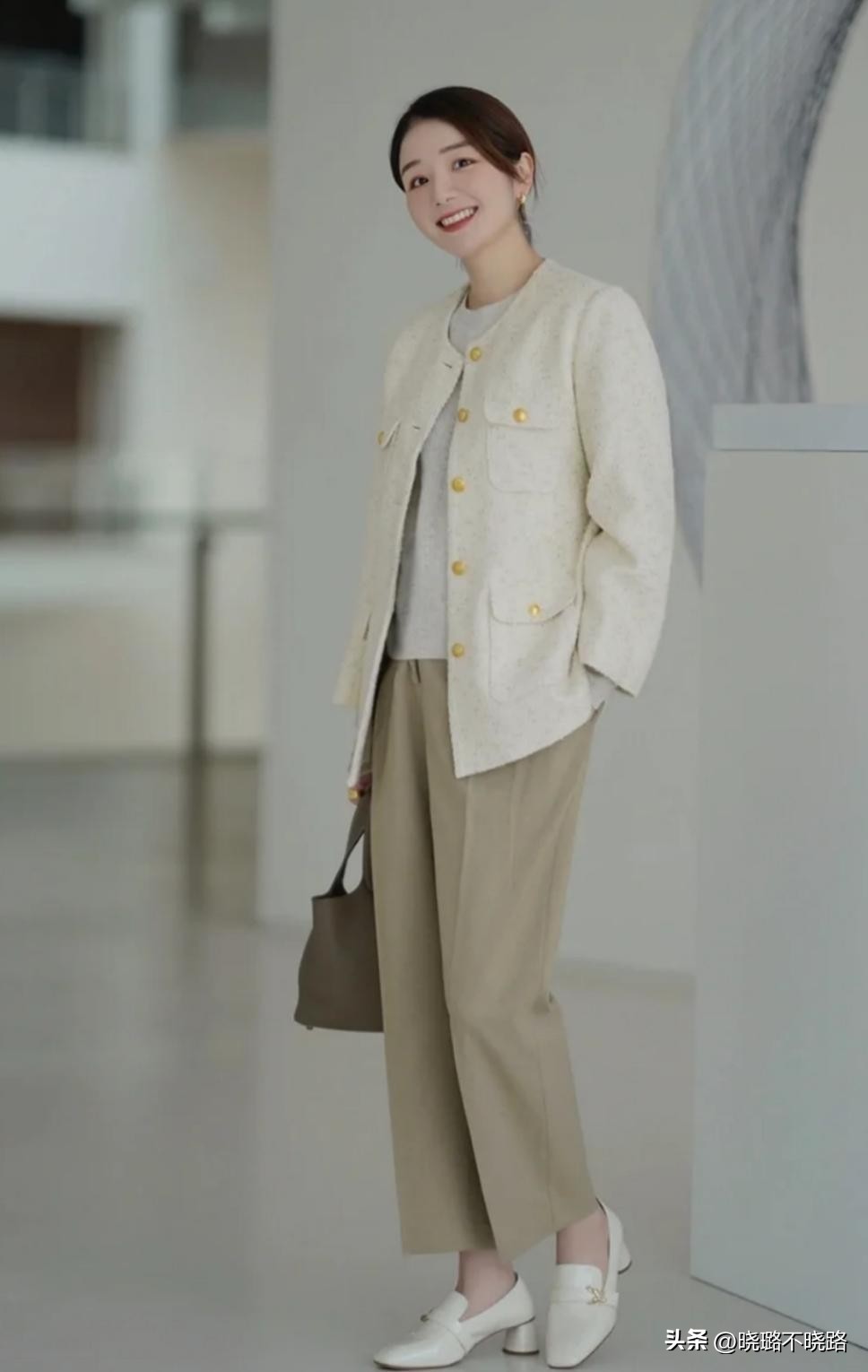 现在乐福鞋穿搭,今年乐福鞋流行亮皮还是哑光