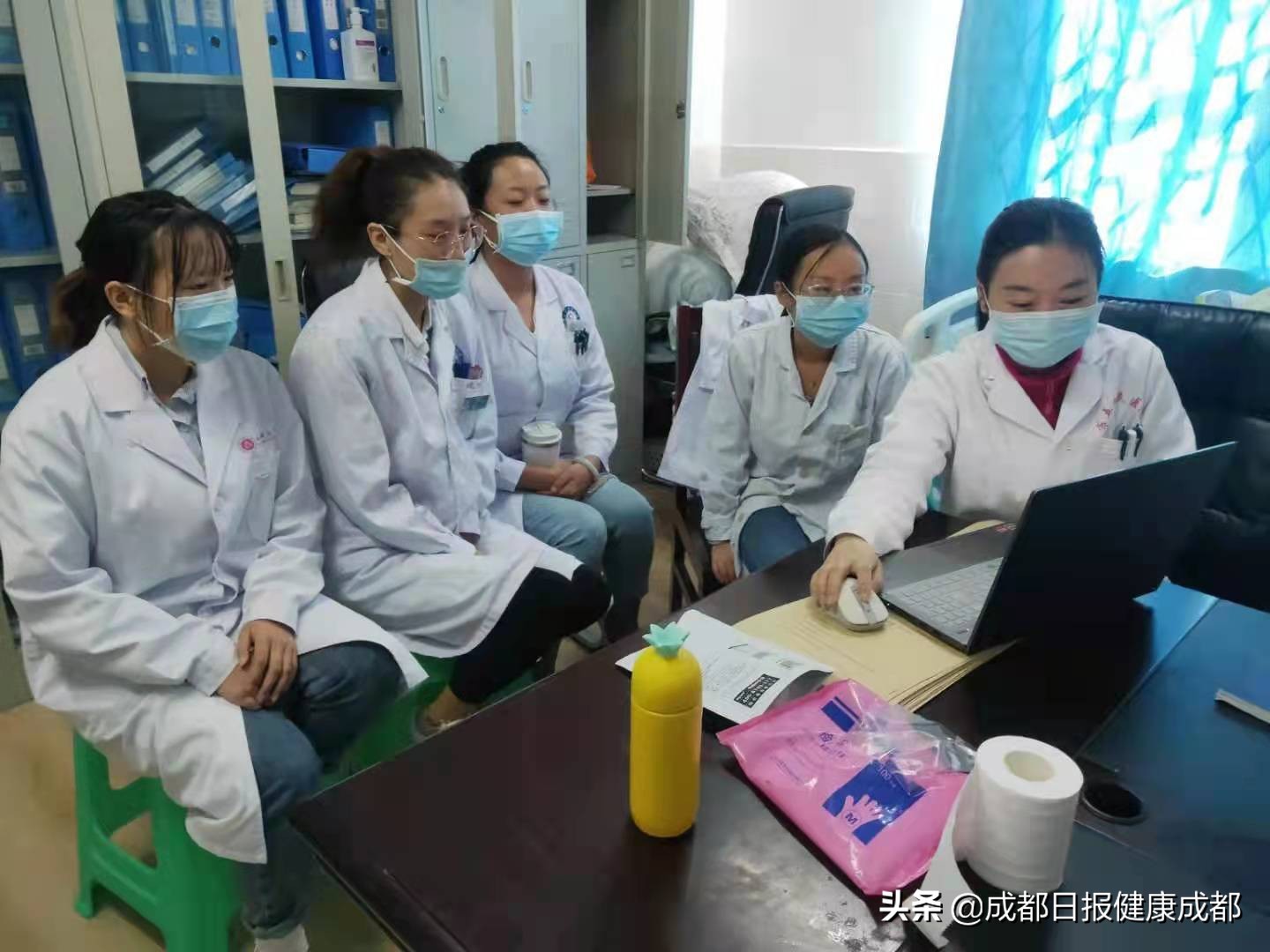 市五医院助色达县人民医院成功开展首例妇产科单孔腹腔镜手术