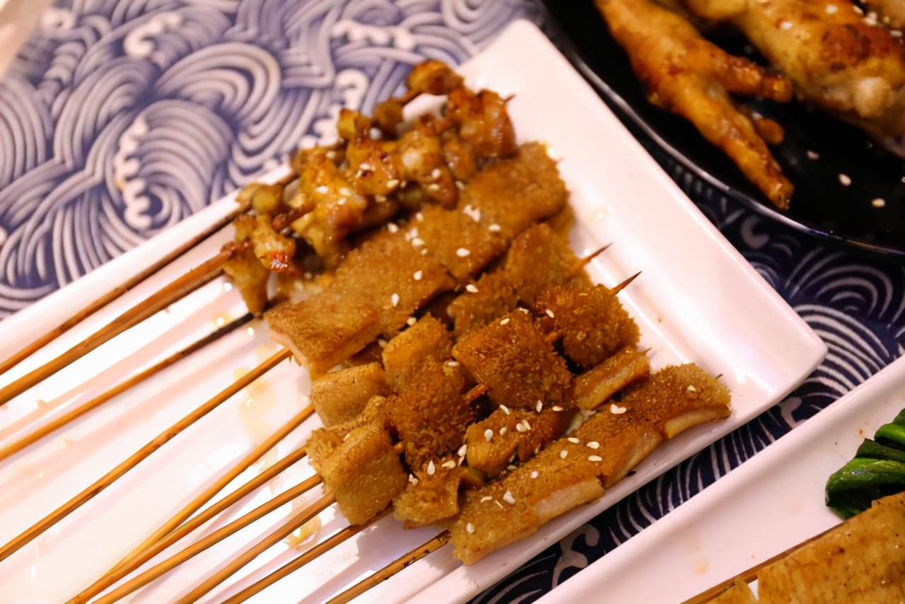 「绝对干货」开一家烧烤店要多少钱？