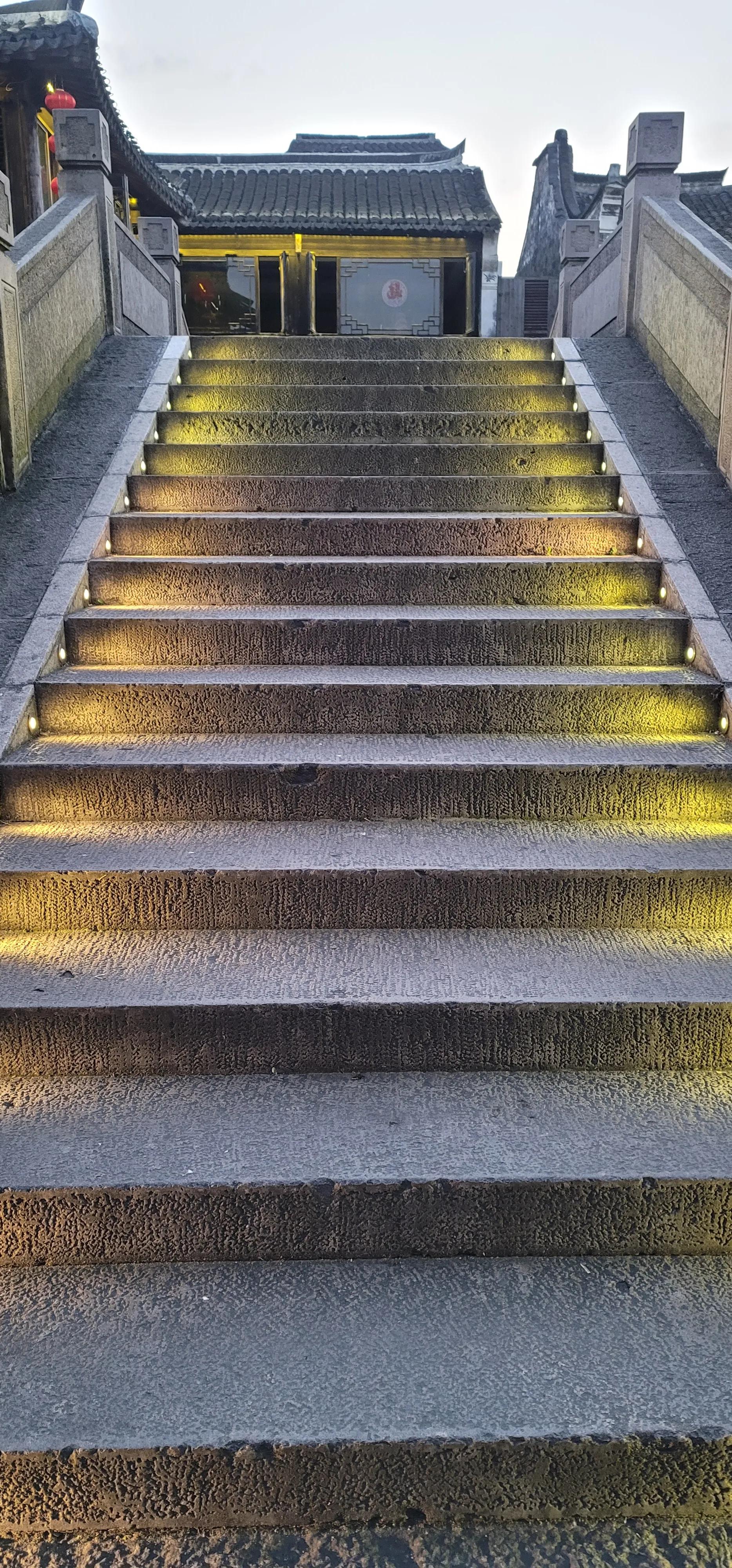 开着沪牌回老家怎么样,开着大巴玩转江浙沪