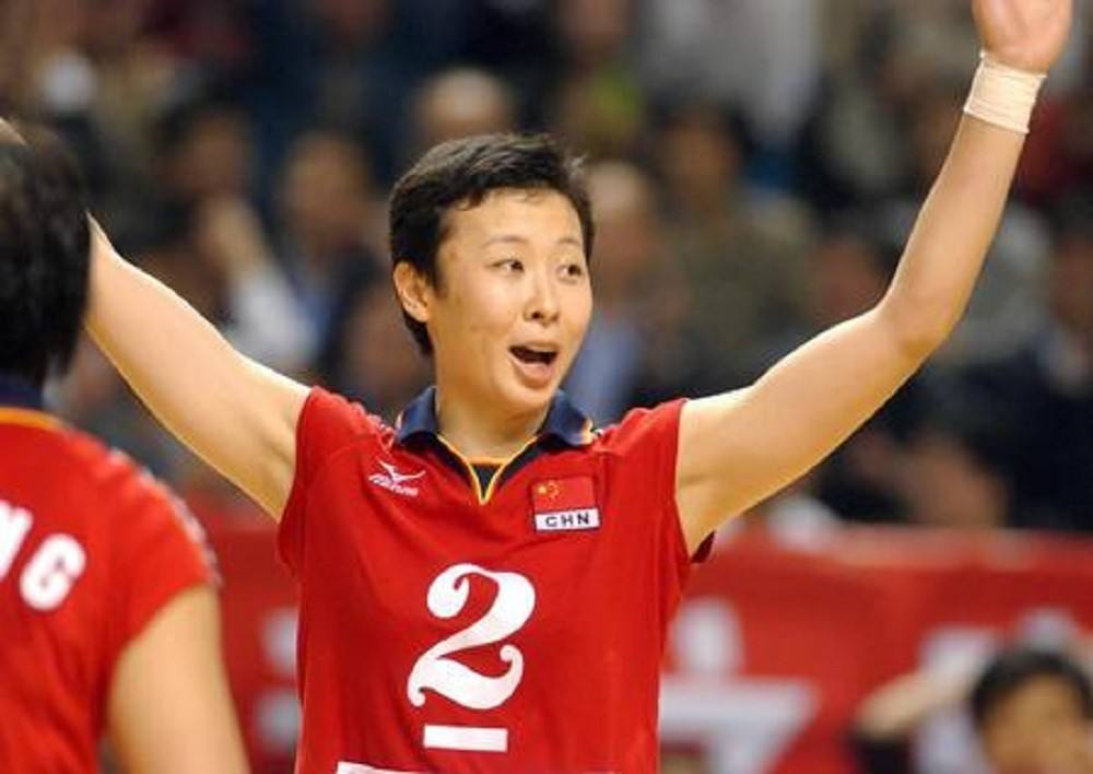 冯坤嫁给泰国女排教练,女排队长冯坤结婚了吗