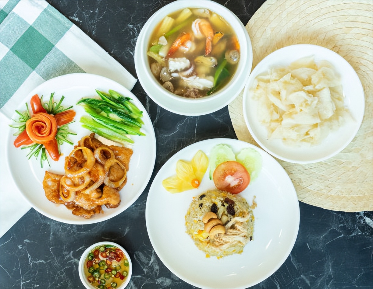 奉劝大家：不要给家人用这3种饭碗！真的不好用，还不安全