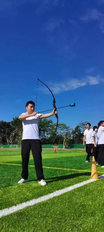 广东学校开幕式震撼全场,广东这所学校超硬核