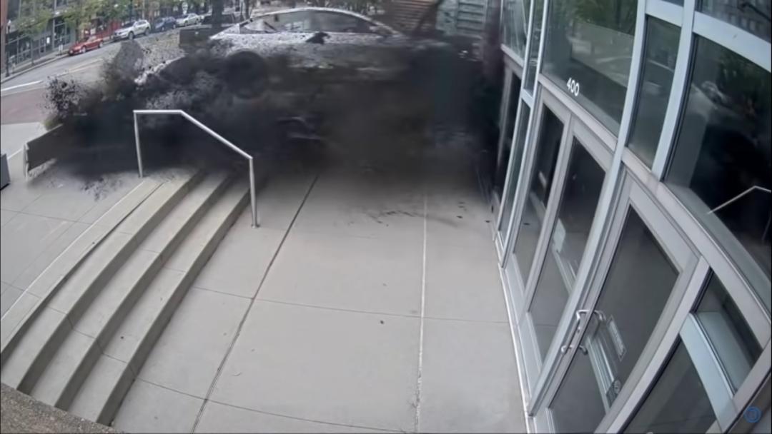 特斯拉逆变器突然加速,特斯拉逆变器问题