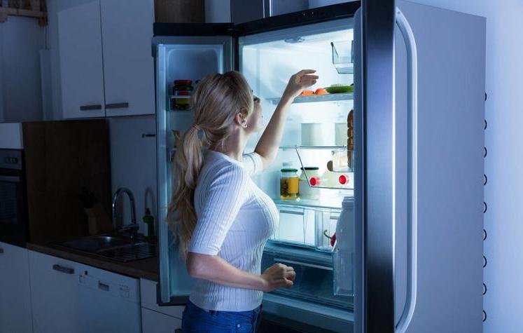 隔夜菜隔夜肉隔夜饭隔夜水能吃吗,隔夜水隔夜菜不能吃是真的吗