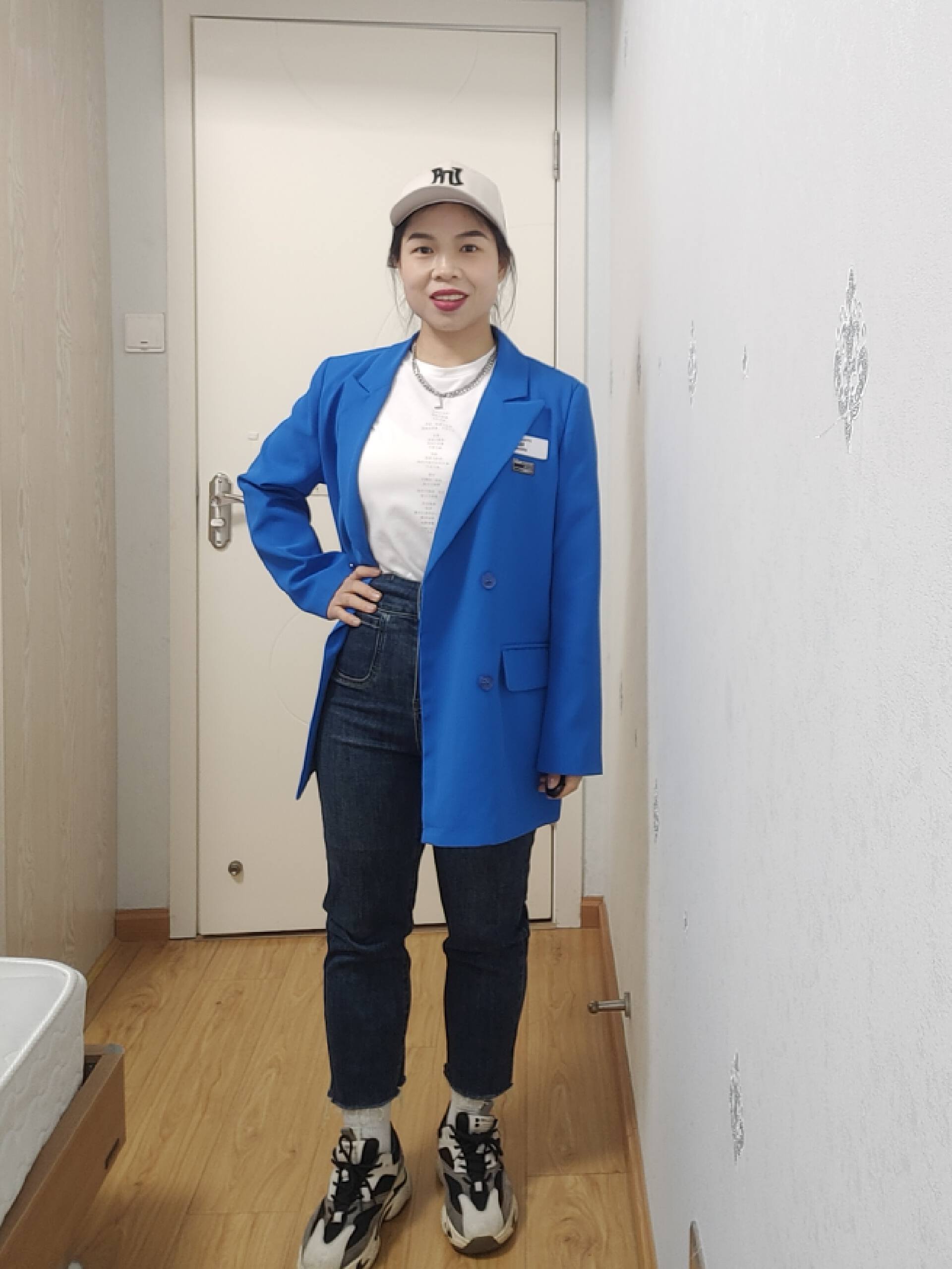 这个风格真的爱了，穿上它青春又活力，可办公可休闲