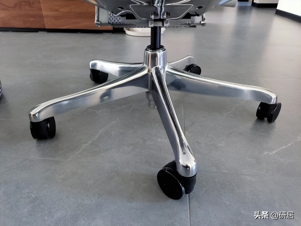 保友优人体工程学椅,保友优旗舰2代适合大体重吗