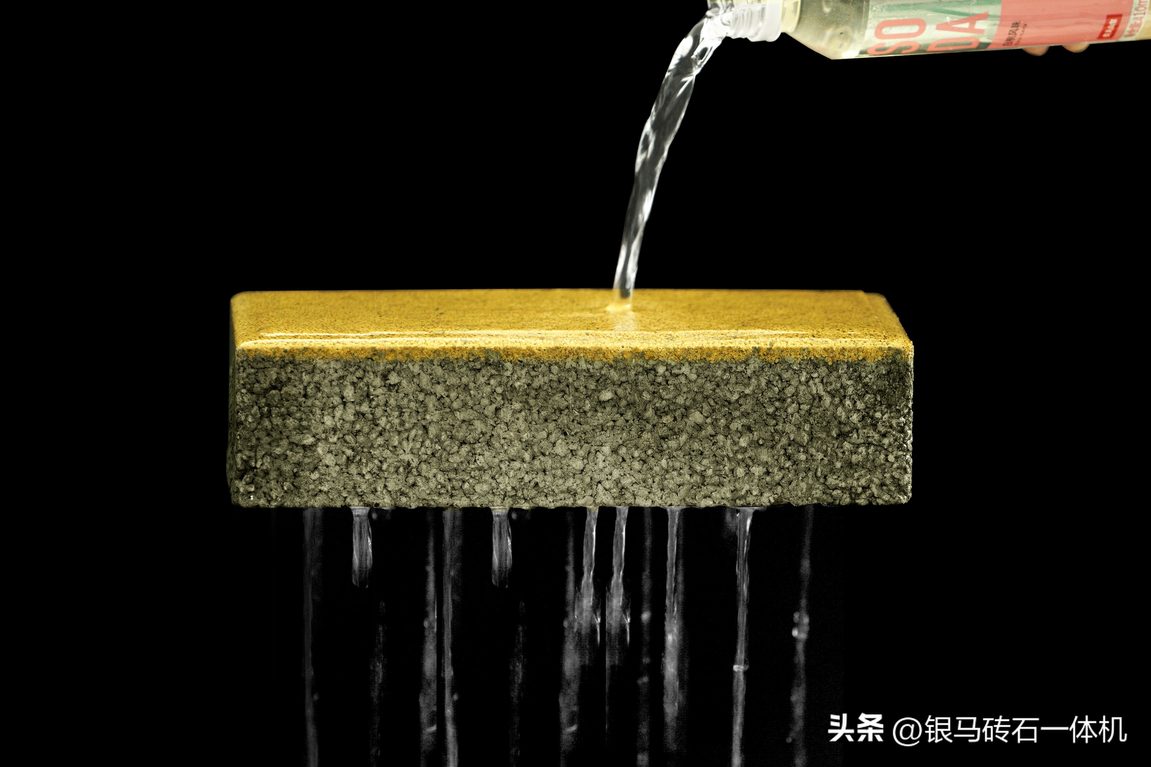 新型透水砖生产设备,铺装透水砖设备