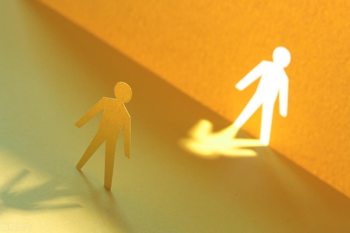 同事老是挤兑你怎么办,同事觉得你好欺负怎么应对