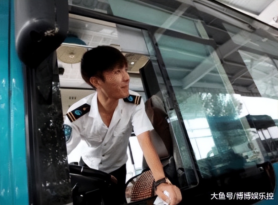 炎亚纶开啥车,炎亚纶开什么牌子的车