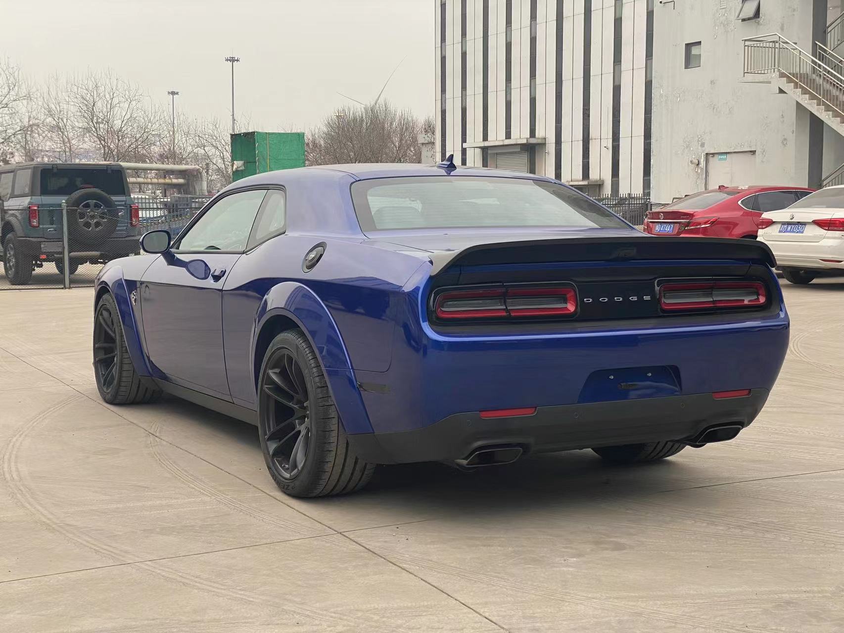 1800匹地狱猫,道奇地狱猫挑战者717马力