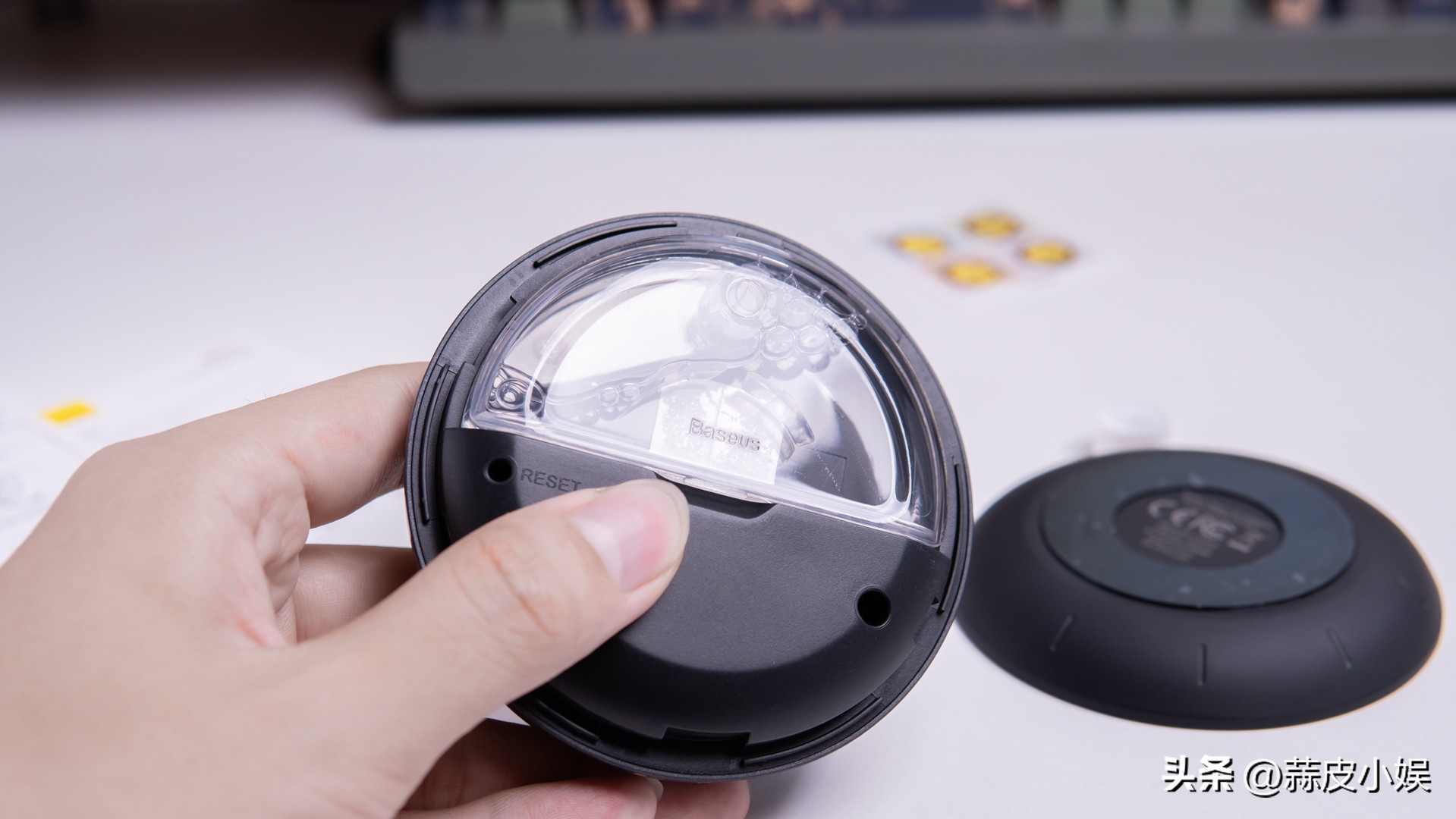 营造清香空间，畅享旅途惬意——倍思车载香薰