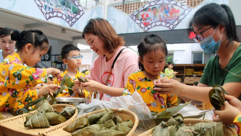 端午节多大的宝宝才能吃粽子,端午节儿童吃粽子为什么