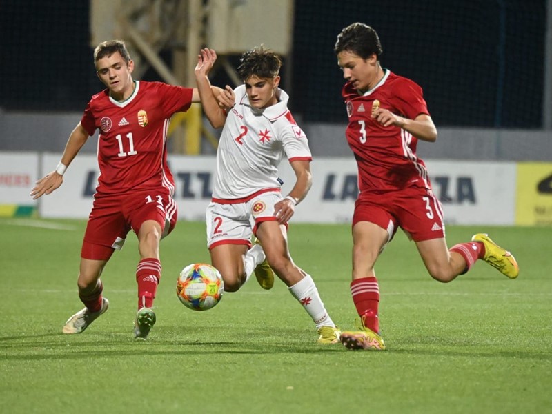 四位归化球员坐镇,这支欧洲鱼腩国家队,国际排名上升了7位