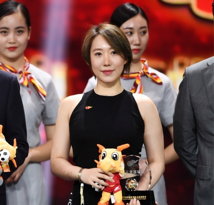 中国足坛最美老板,足坛最美老板