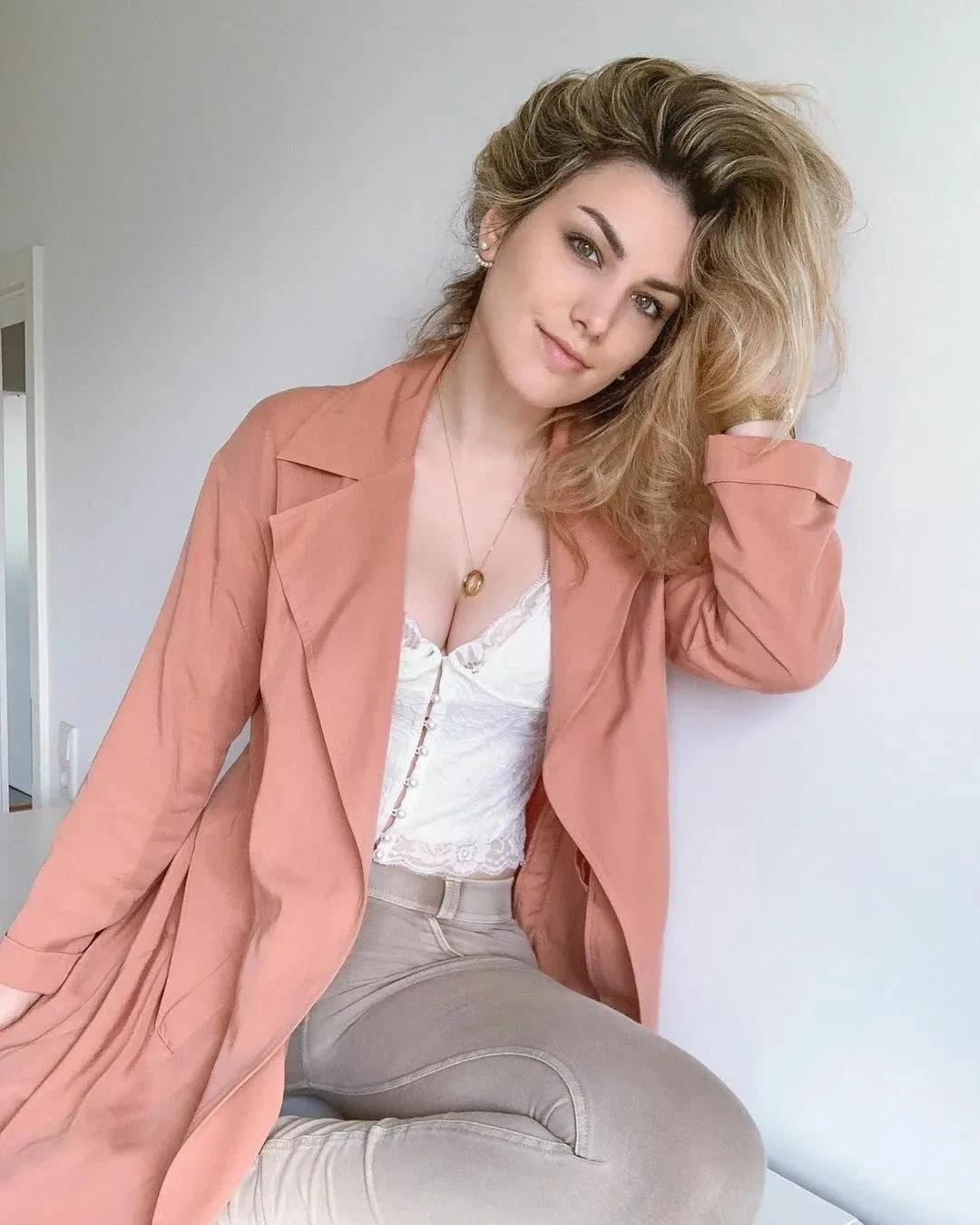 德国丹妮模特,德国52岁名模丹妮拉