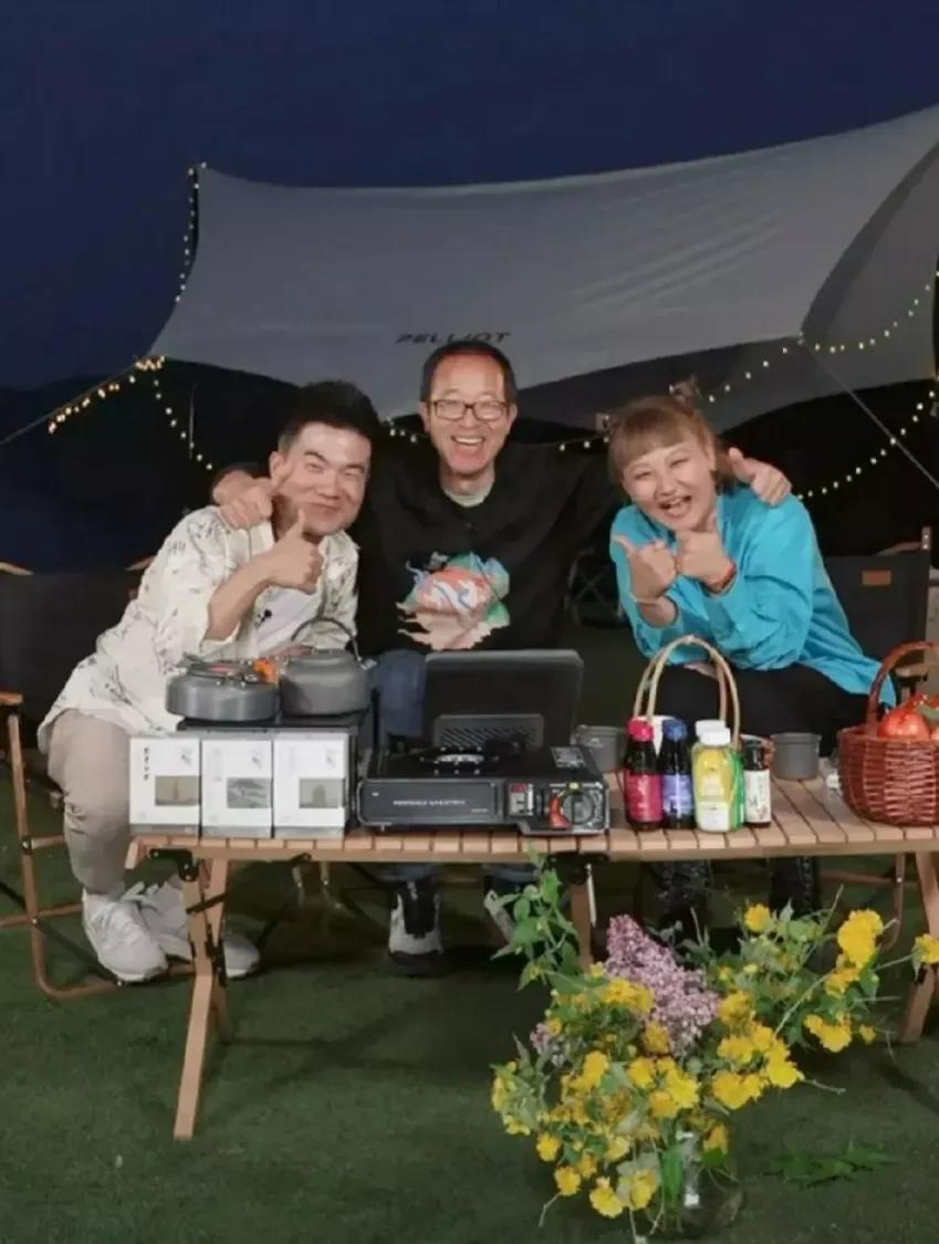 董宇辉拒绝掉千万广告费,董宇辉拒绝千万广告费热搜