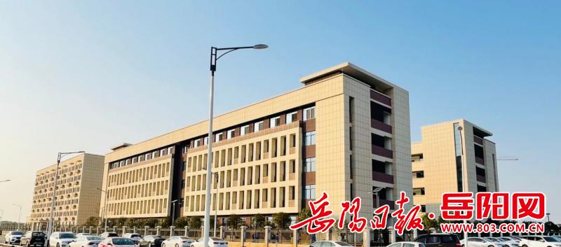 北大青鸟职业技术学校长沙,湖南技工学校北大青鸟