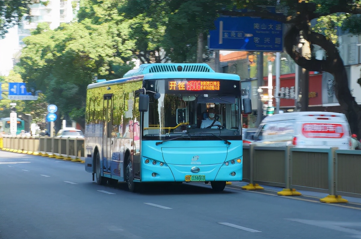 坪盐通道和南坪快速互通吗,坪盐通道会规划公交车吗