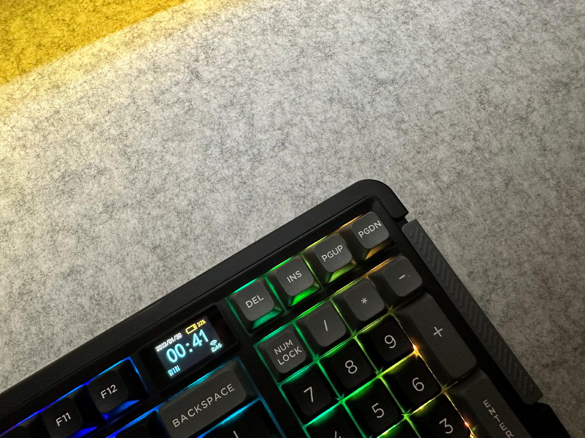 桌子改装电脑桌教程,自己动手打造简单电脑桌