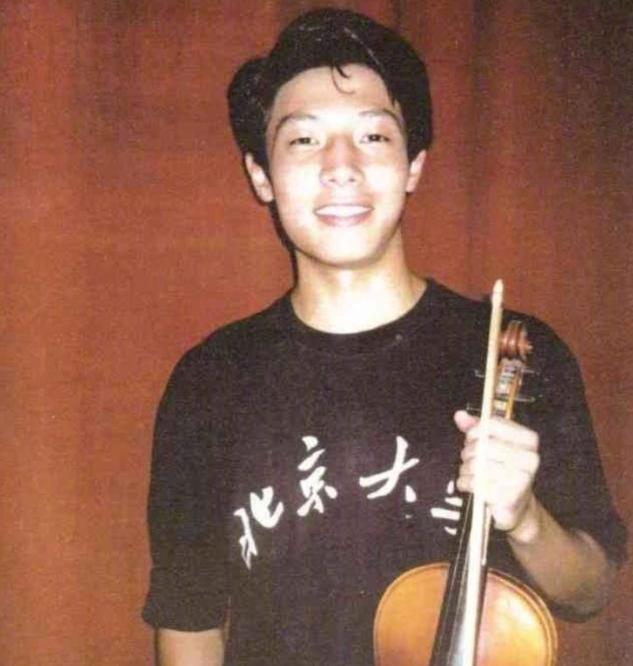 5位央视虎年春晚主持人，最小29岁，个个实力不凡，皆受观众喜爱