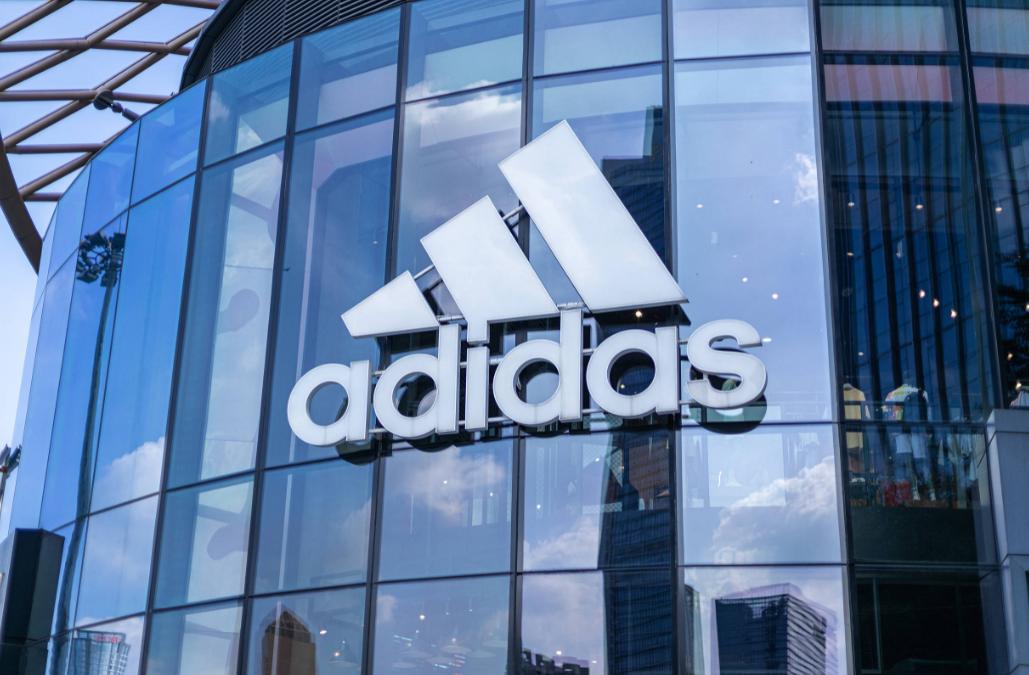 那个*制抵***疆新**棉花的西方品牌，终于在中国市场*制抵**下付出了代价！