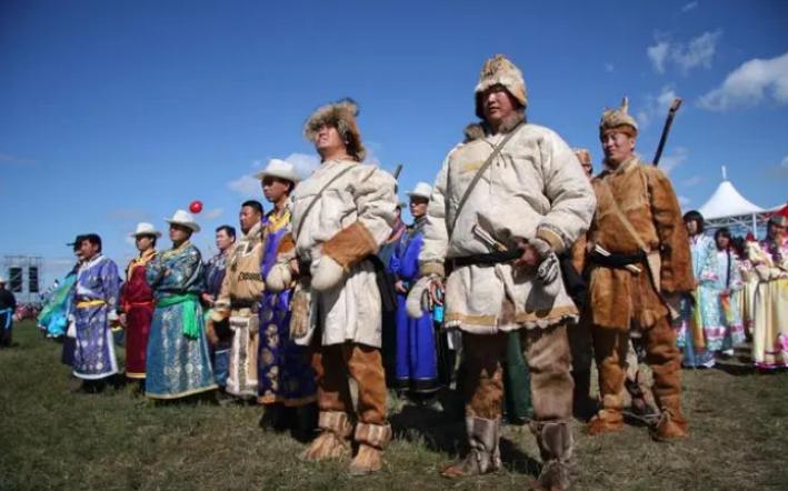 百年恩怨，只有相杀没有相爱的两族：蒙古和女真，谁能打得过谁？