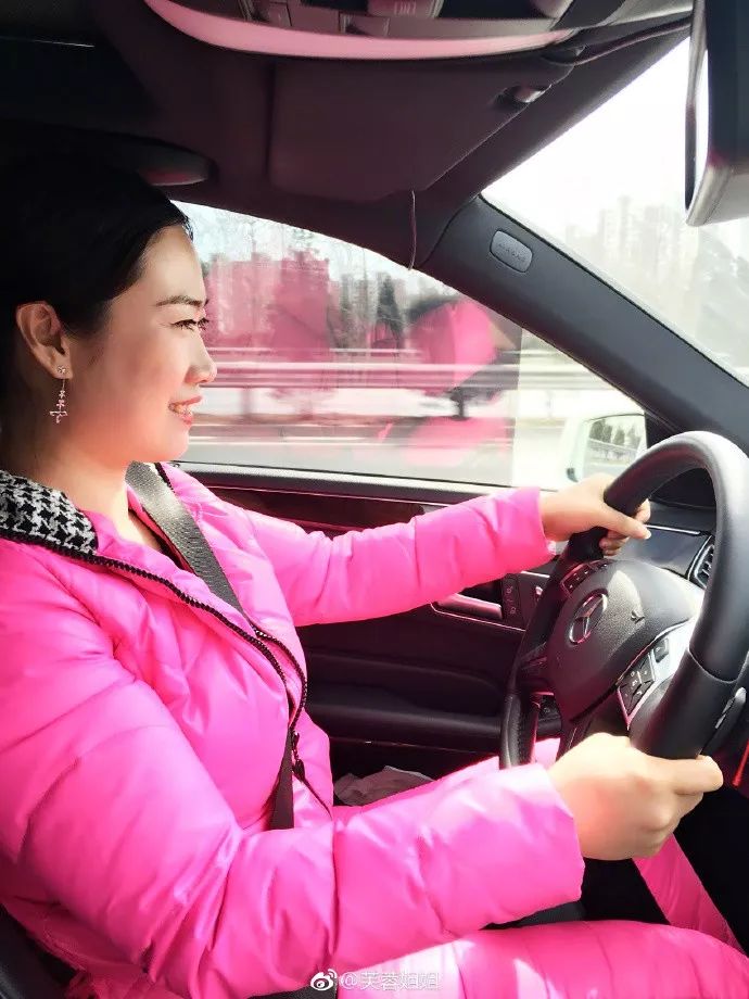 45岁芙蓉姐姐现状：从人人嘲笑到低调富婆，她才是最清醒的那一个