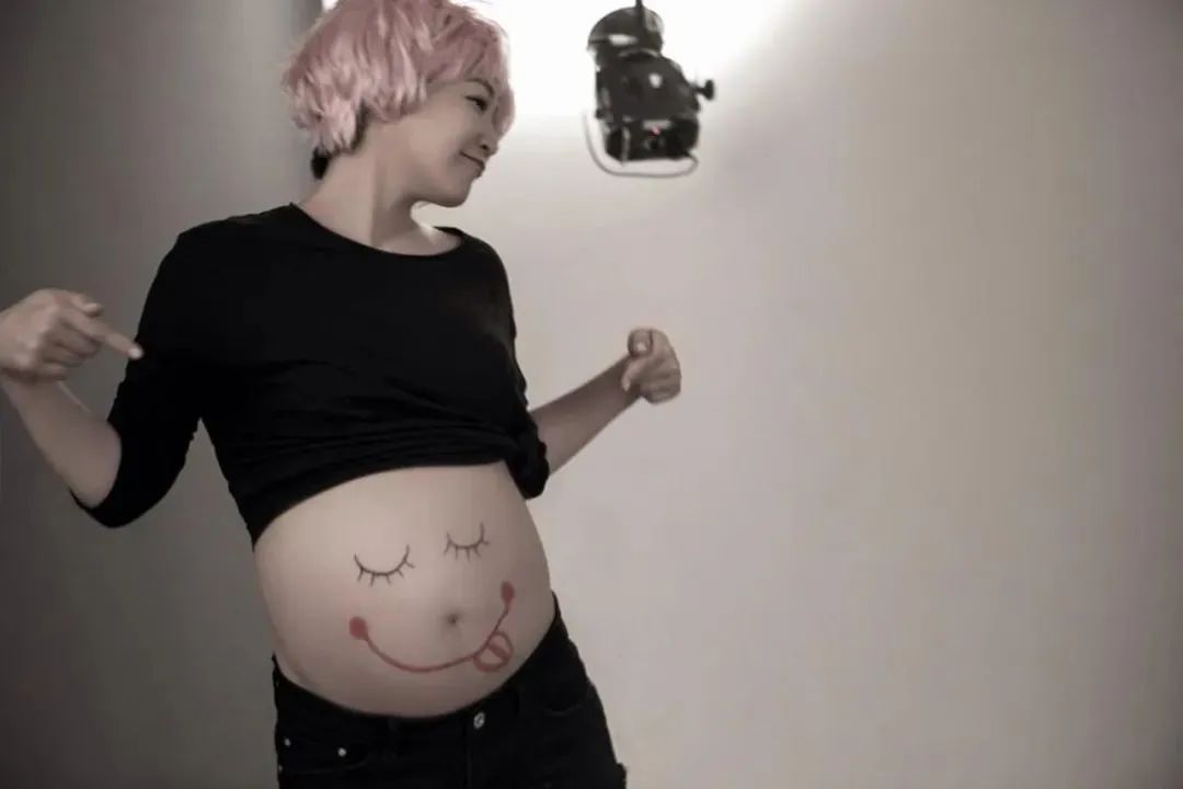 大S离婚找她哭诉、周迅与她相见恨晚…沉寂十年，她终于翻红了