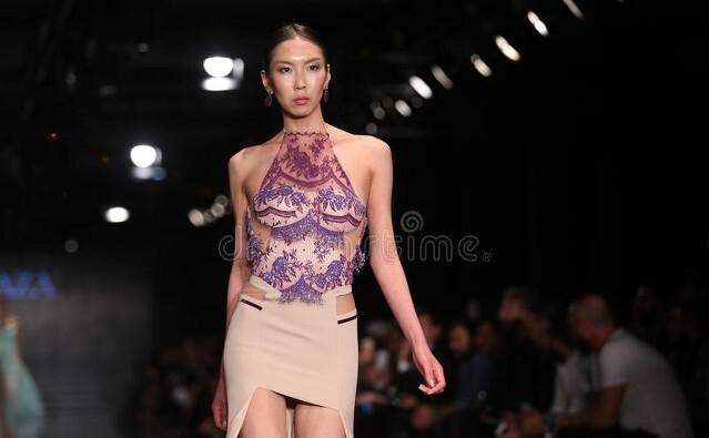 巴宝丽新款女装,巴宝莉时尚服饰