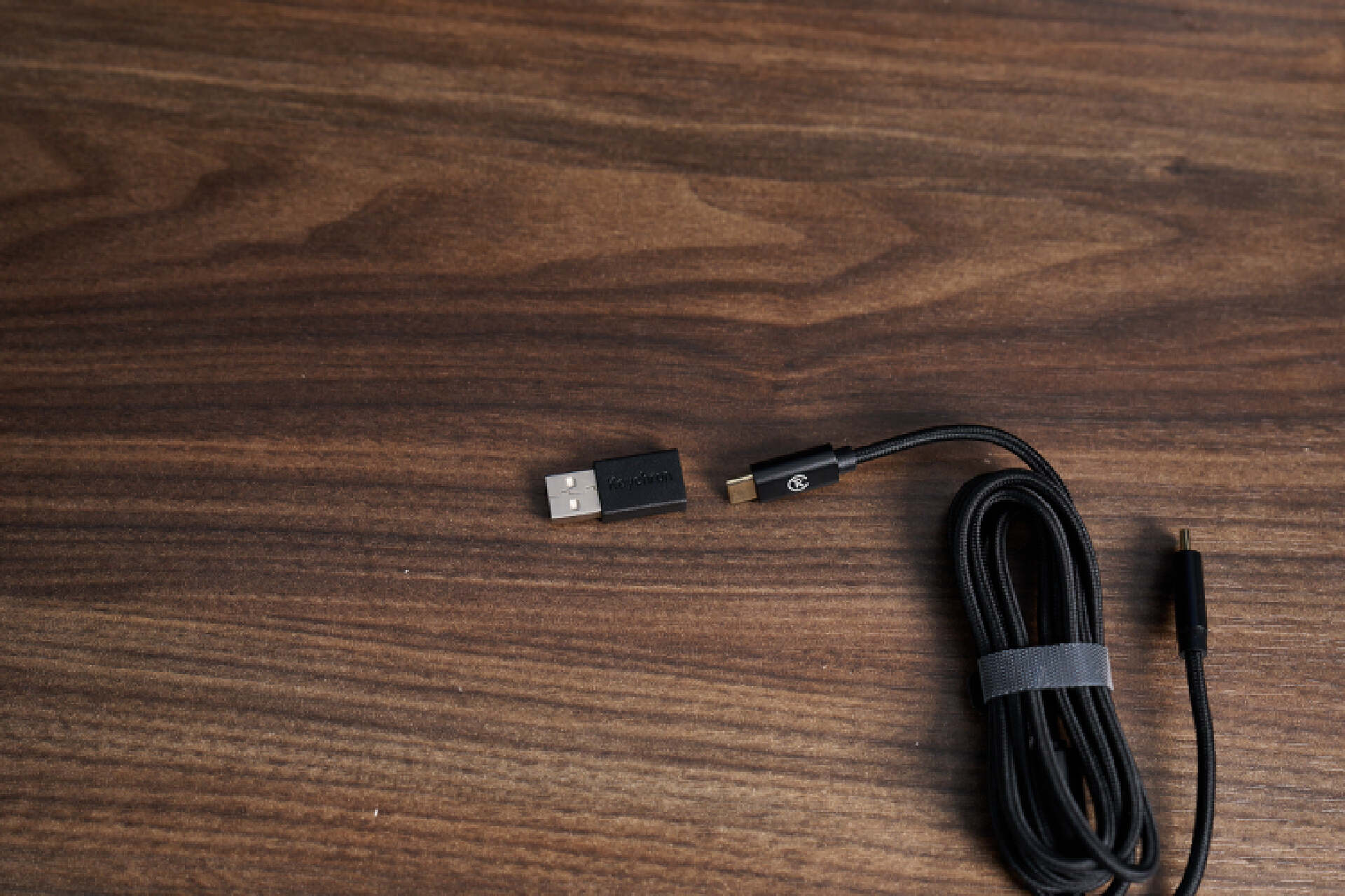 渴创V4键盘套件，除了不是无线连接，性价比很高