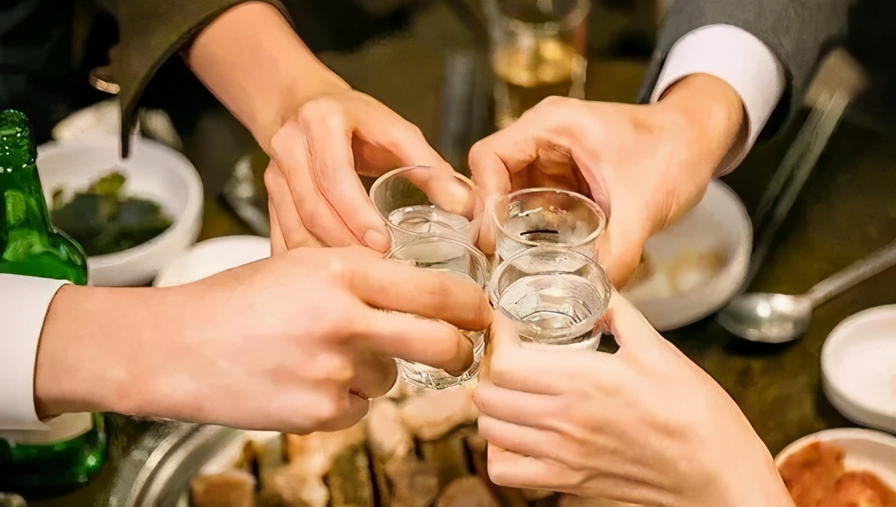 蜂蜜浓茶解酒的方法,蜂蜜能解酒六大妙招助你解酒