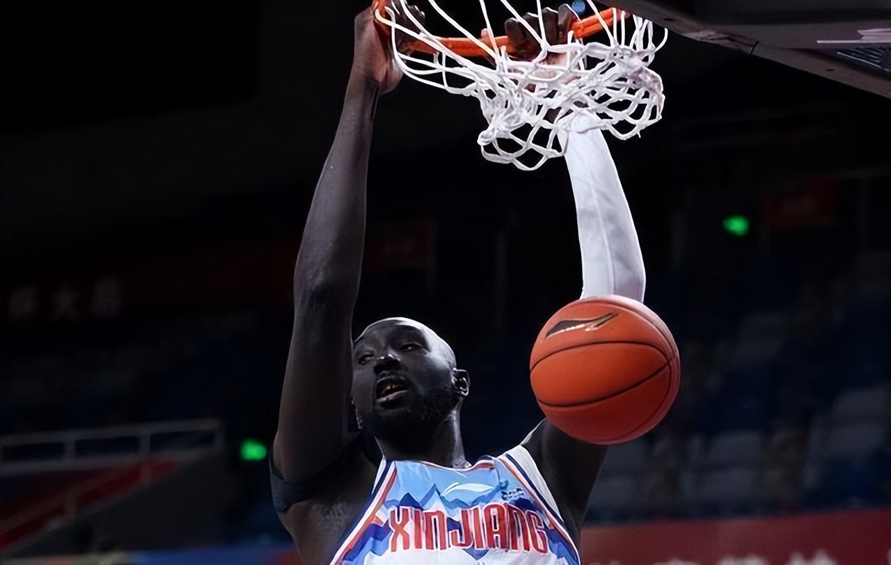 广东男篮4-0横扫新疆男篮夺冠,广东男篮4分惜败新疆男篮