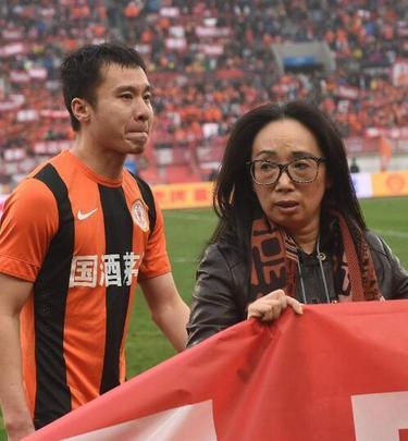 黑龙江首富戴秀丽和她的丈夫,身价超过95亿的女富豪戴秀丽