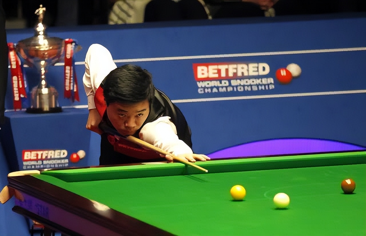 丁俊晖2013年世界排名赛五冠,丁俊晖登顶世界第一时的排名