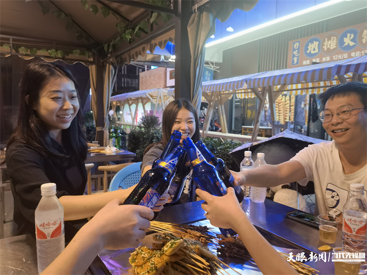 夜市摊位天河,贵阳人气最旺的摆摊夜市