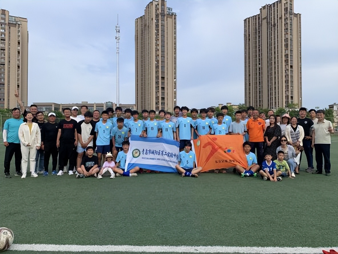 城阳二中足球甲组夺冠,城阳实验二中足球队全国冠军