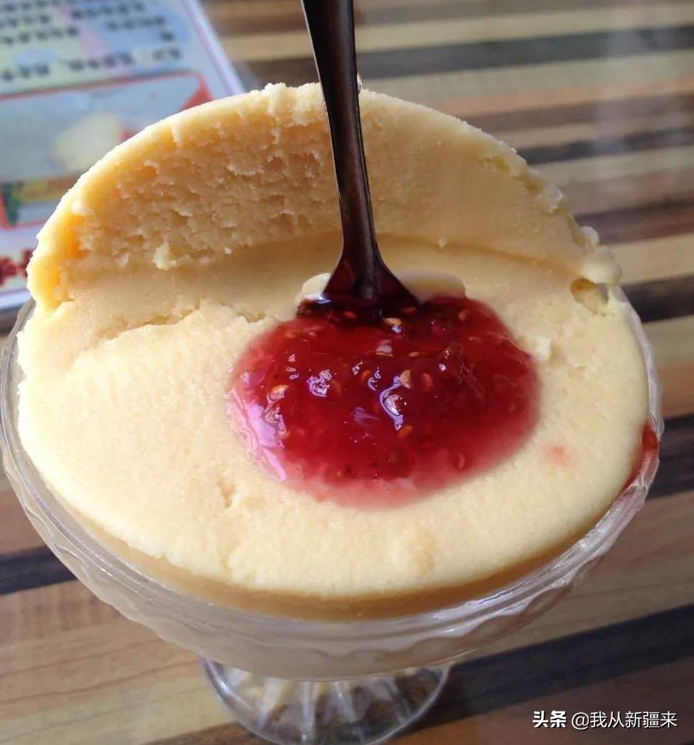 又到了临走前妈妈偷偷在我的包里硬塞一瓶酱的时候