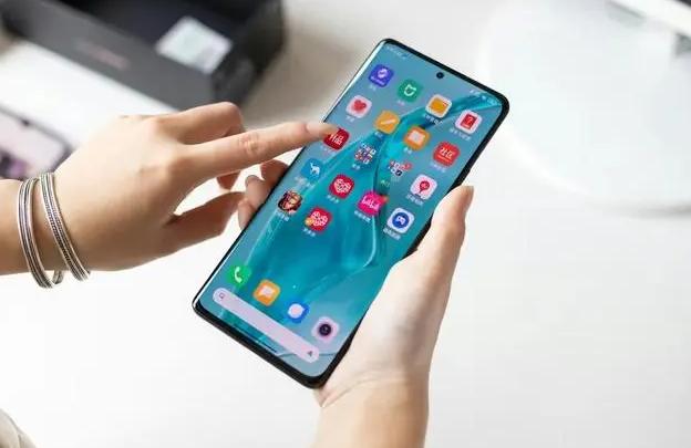 iphone13与小米13测评,iphone13pro与小米13选哪个好