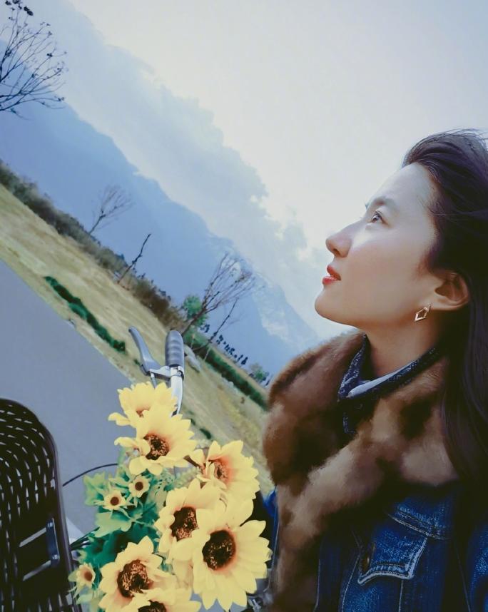 刘亦菲怼脸高清未修图曝光,刘亦菲自拍感觉和真实脸型差很多