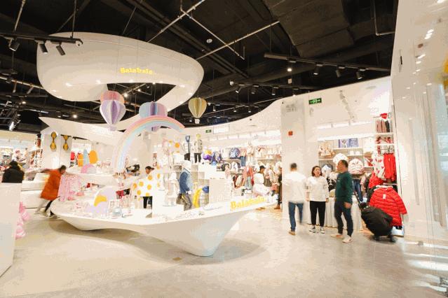 巴拉巴拉童装男童5-12岁潮流,巴拉巴拉童装与班尼路童装哪个好