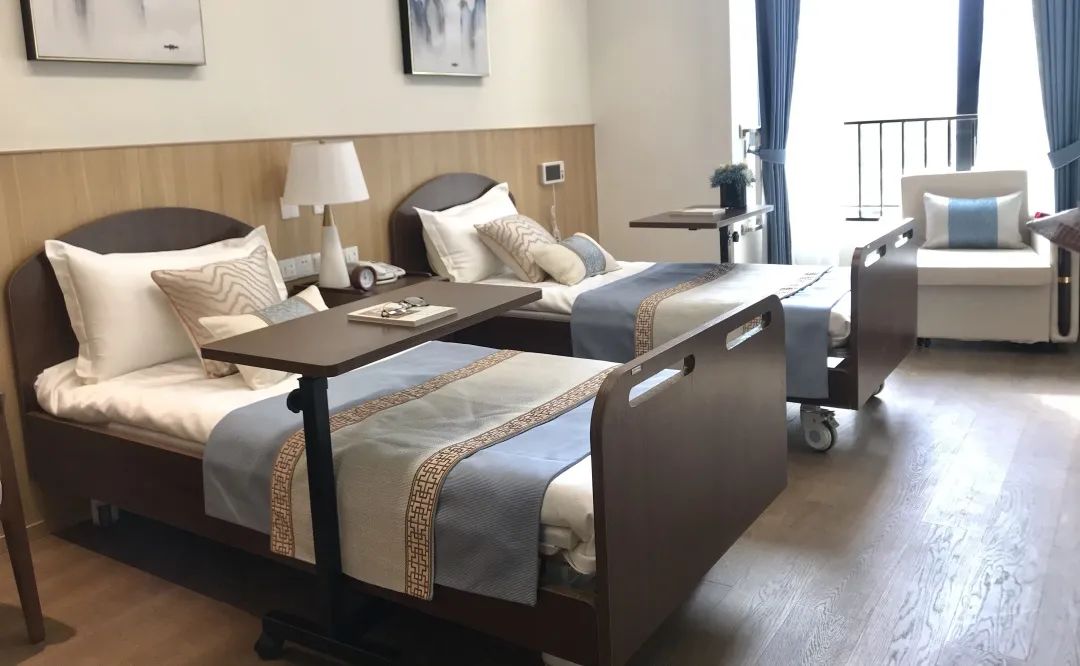 中国失能老人的福音:居家护理床