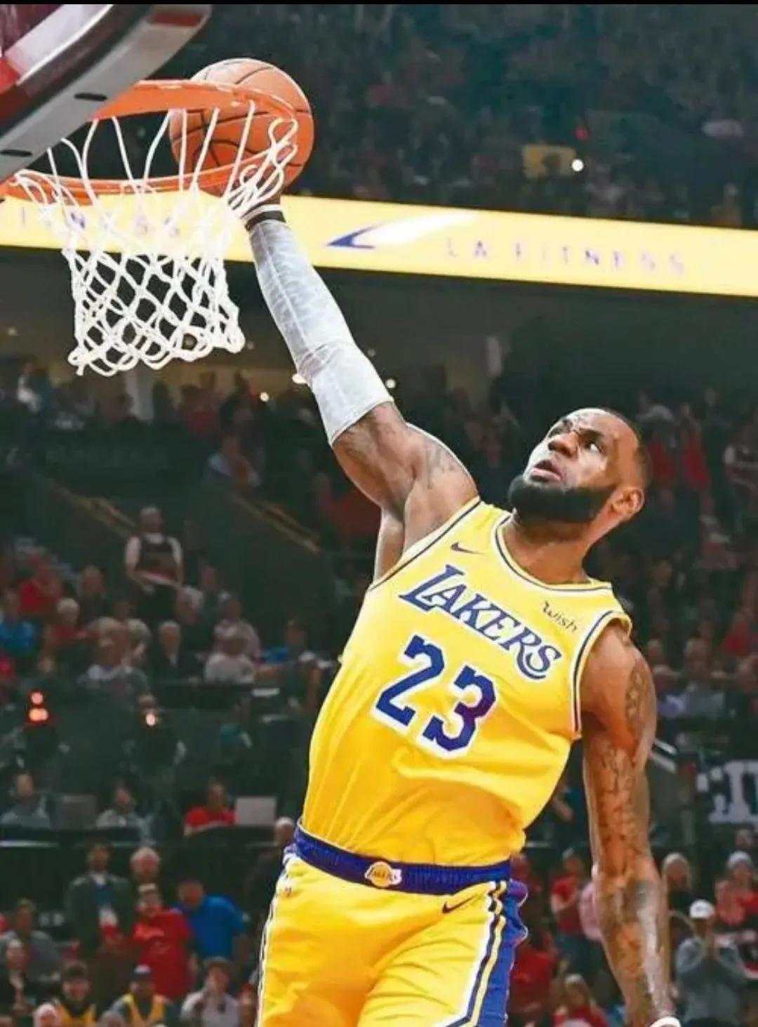 这就是詹皇的伟大之处,这就是詹姆斯原版