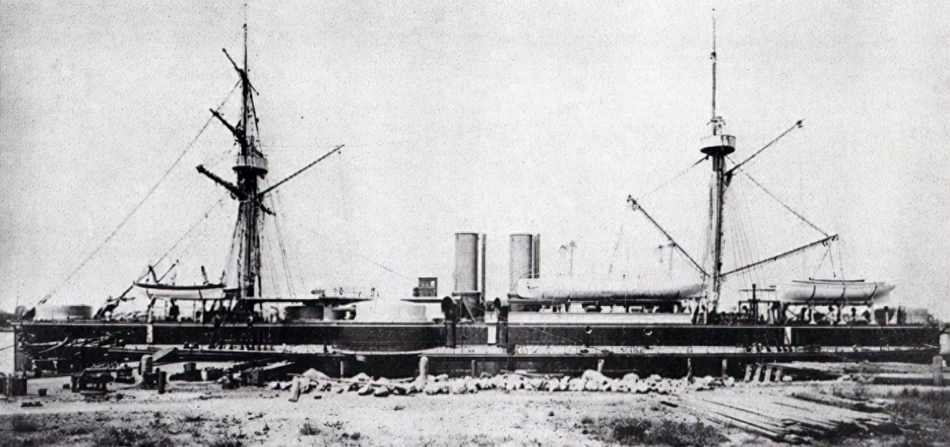 甲午海战沉没125年的定远舰纪录片,沉没124年后被打捞的军舰