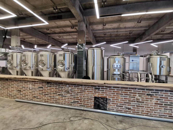 啤酒酿造设备多少钱,啤酒生产设备多少钱一套