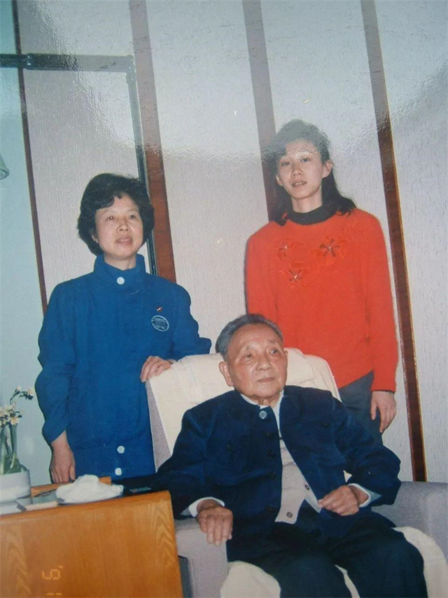 1997年邓公逝世,临终前对妻子卓琳说道:我还有一个心愿未了