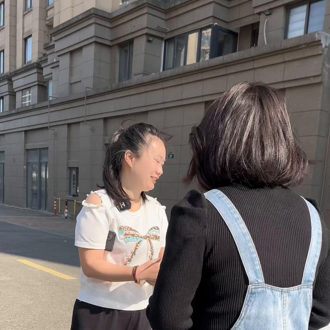 拿着所谓“老公”的资料来卖车，一样老公的信息都提供不了...