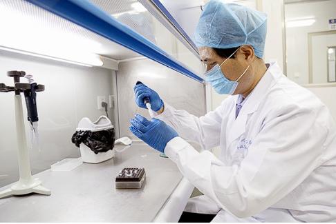 张晖耗费8亿建108米南海观音像,南海观音像创建者张晖